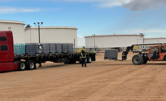 rig workers